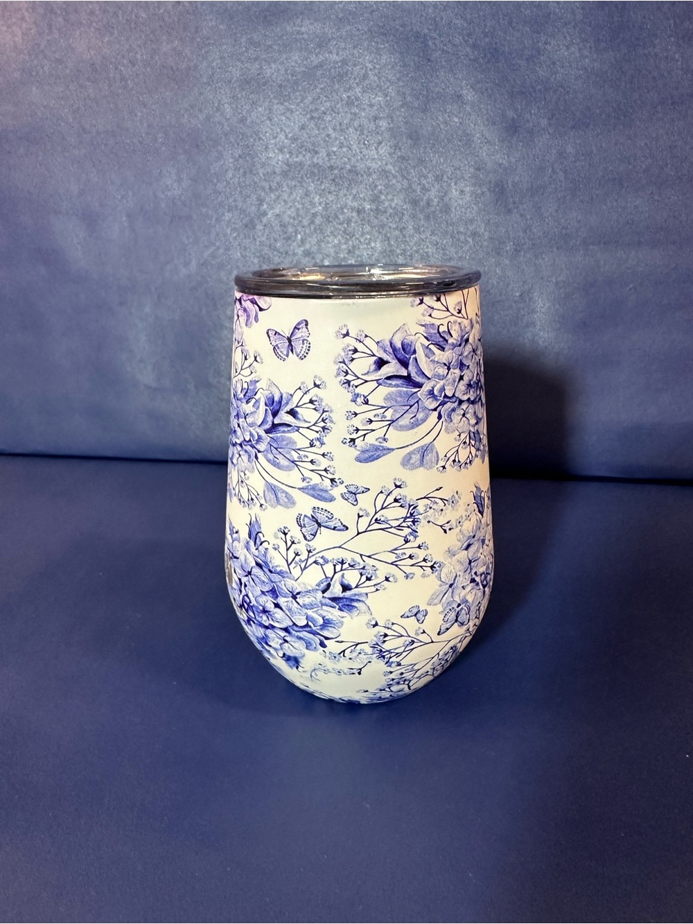 Manna New Blue Floral Stemless Wine Tumbler